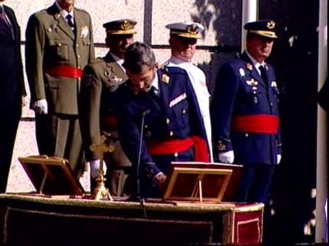 El nuevo Jefe del Estado Mayor de la Defensa promete su cargo ante Carme Chacón