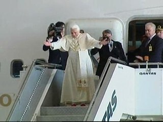 El Papa se despide de Australia