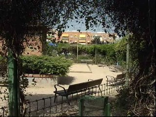 La niña abandonada en un parque de Madrid tiene ocho días y se encuentra en perfecto estado