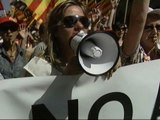 Los trabajadores de ACC Spain se manifiestan en Barcelona contra el cierre de la empresa en Cervera