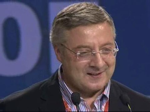 Blanco: Mariano lo tiene muy difícil porque tiene que cambiar de política sin que se entere Rajoy