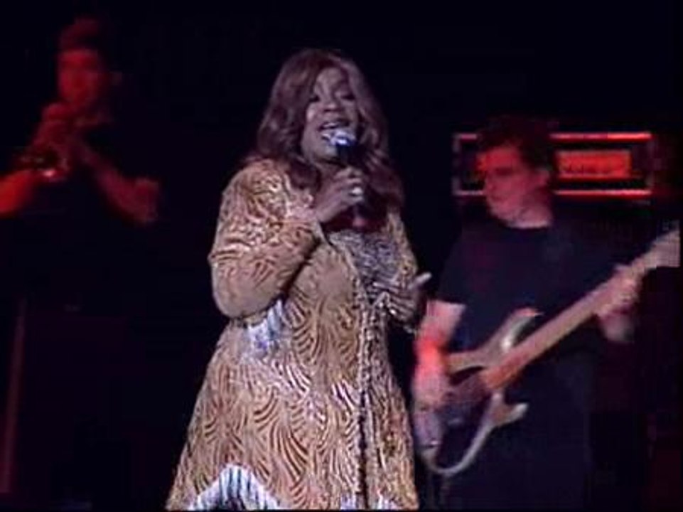 Gloria Gaynor celebra los 30 años de éxito de 'I will survive'