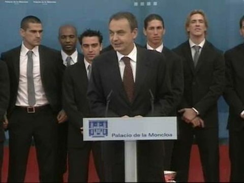 Zapatero elogia a la selección española de fútbol