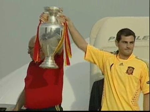 Los campeones revolucionan España