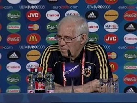 Aragonés: Luis no tiene firmado nada con nadie