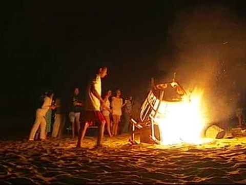 España celebra la noche de San Juan