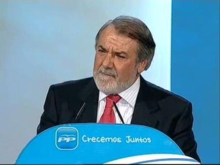 Mayor Oreja ensalza la figura de María San Gil