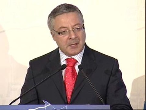 Blanco: Si crisis es un cambio muy marcado en algo, no me cuesta admitir que se ha producido un cambio muy marcado en la economía