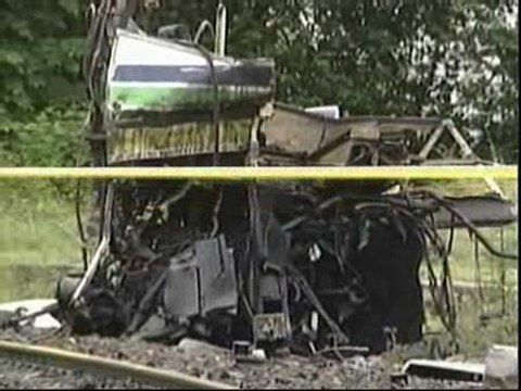 Siete escolares mueren en Francia tras ser embestido su autocar por un tren regional