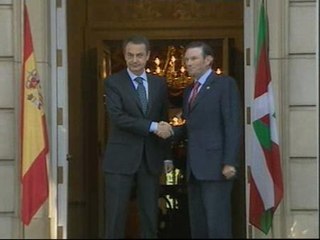 Zapatero recibe a Ibarretxe en La Moncloa