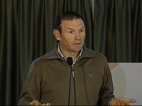 Ibarretxe asegura que si la sociedad vasca no respalda sus planteamientos se irá a casa