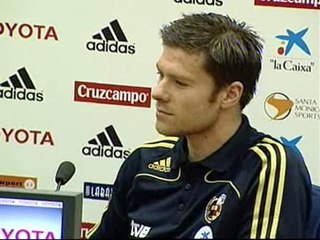 Xabi Alonso no ve a Cristiano fuera del Manchester ni a Torres del Liverpool