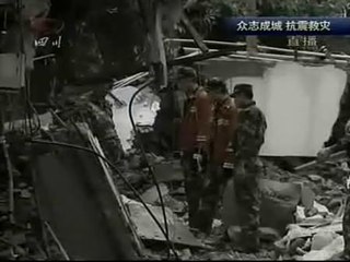 Ya son 12.000 los muertos por el terremoto