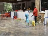 Los vecinos afectados por las inundaciones en Jaén intentan regresar a la normalidad