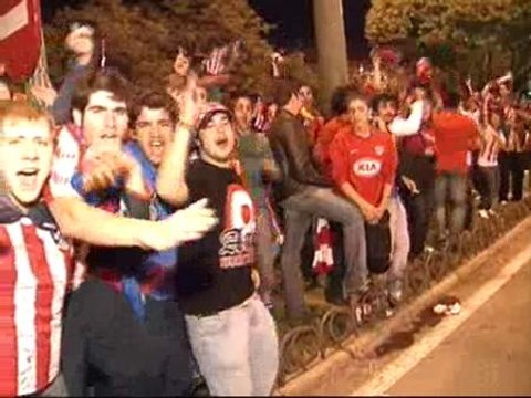 Fiesta rojiblanca en Neptuno