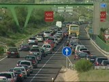 Tráfico denso en las carreteras españolas en la operación retorno del Puente