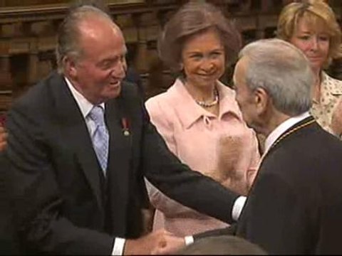 El poeta argentino Juan Gelman recibe el premio Cervantes