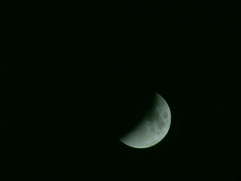 Europa, África y América asisten al último eclipse lunar de la década
