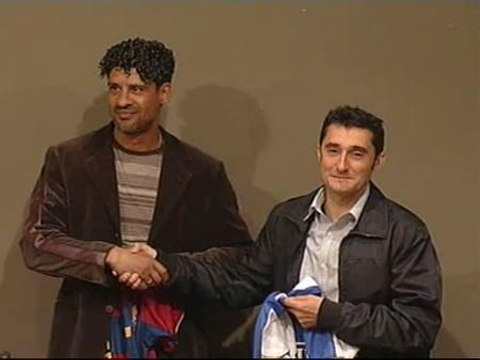 Rijkaard y Valverde se desean suerte en el Camp Nou