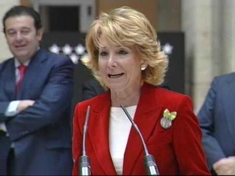Esperanza Aguirre pide a Rajoy que aclare si quiere que se vaya del partido