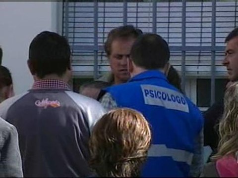 Los familiares de los seis fallecidos en el incendio de