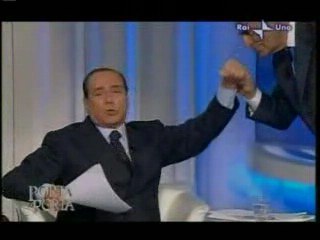 Berlusconi huele a santo