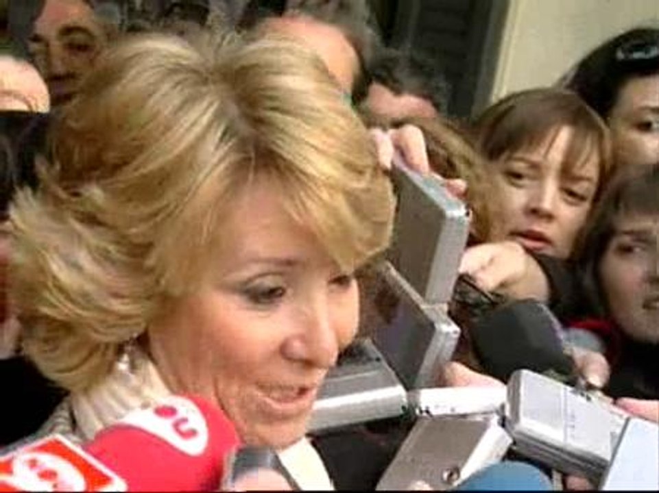 Aguirre: "Una de las mejores cosas que ha hecho Zapatero es nombrar a tantas mujeres"
