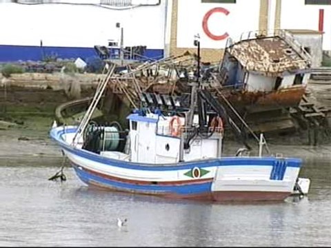 Una treintena de pescadores permanecen atrapados en Gabón