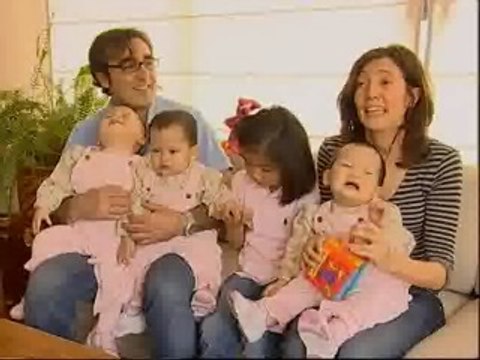 Las trillizas chinas comienzan su nueva vida en Madrid