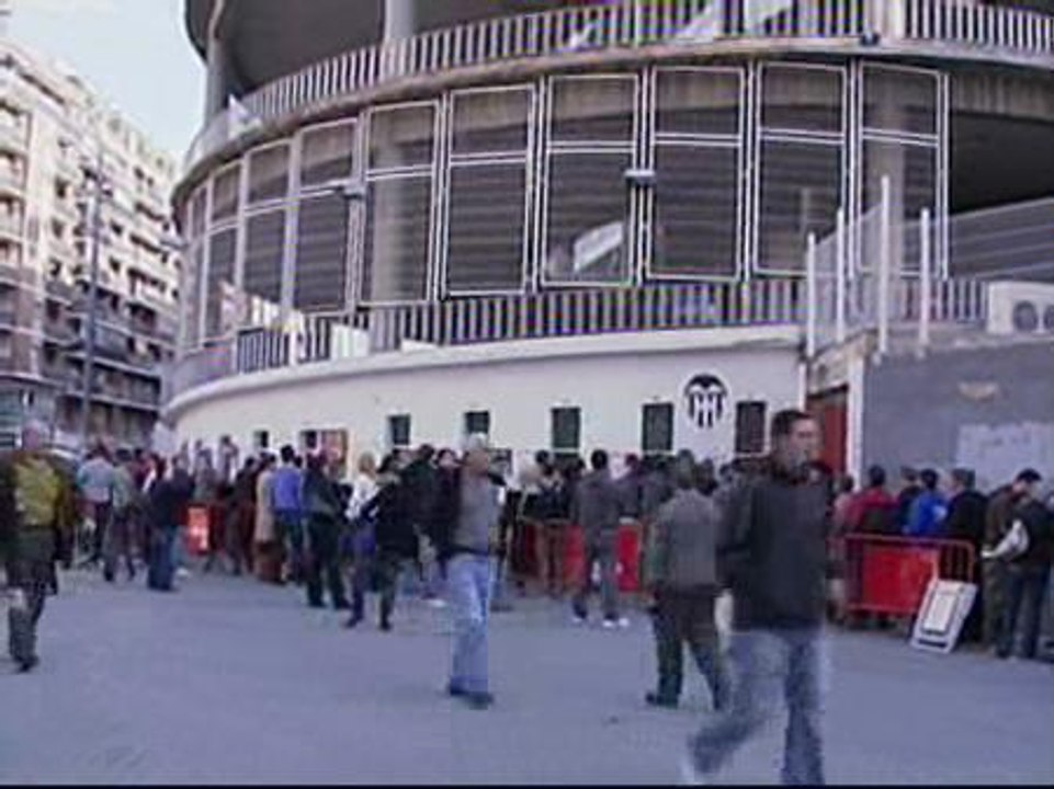 Los primeros abonados del Valencia ya tienen su entrada para la final de la Copa del Rey