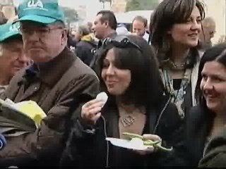 Mozzarella para todos en el Coliseo romano