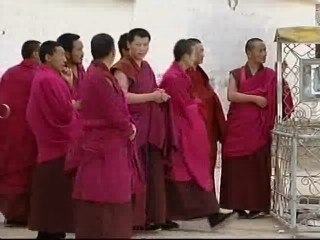 China envía tropas al Tíbet