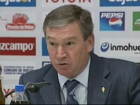 El Murcia se pierde en los puestos de descenso