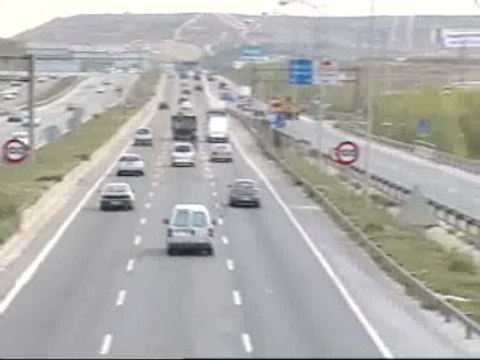 Retenciones en las carreteras en el inicio de la operación de Semana Sant