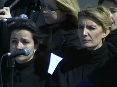 Emotivo homenaje a las víctimas del 11-M junto a la estación de Atocha