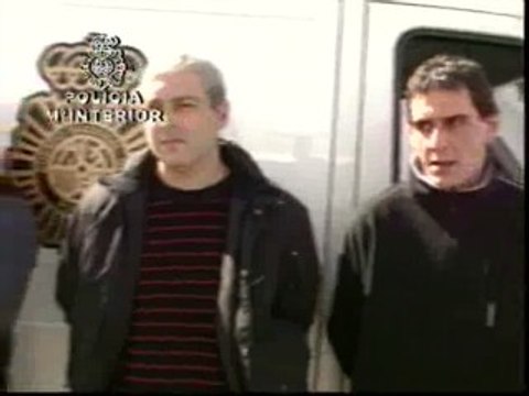 Los presuntos etarras trasladados a España están acusados de pertenencia a banda armada
