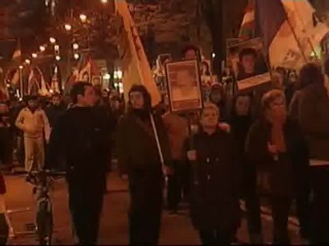 ANV se manifiesta entre gritos espontáneos de asesinos