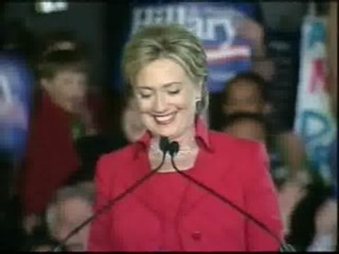 Hillary Clinton se mantiene viva