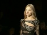 Balmain abre la temporada de desfiles de moda en París