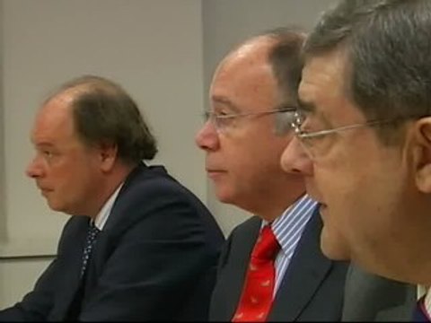 El presidente de la Sociedad de Empresarios Vascos cree que ETA tiene topos en los bancos