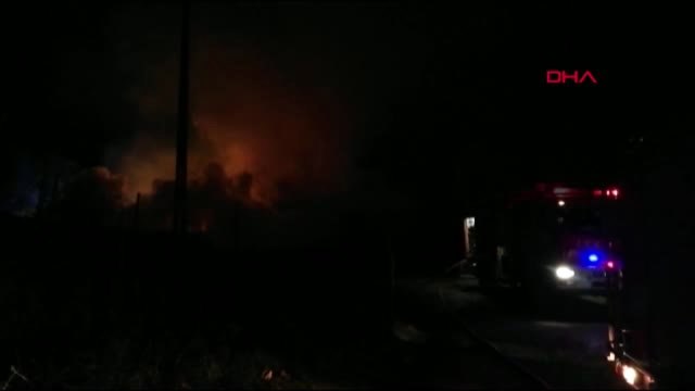 Kocaeli - Gebze'de Kapı ve Palet İmalathanesinde Yangın
