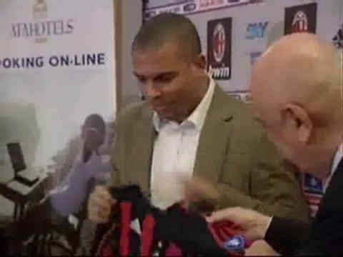 Ronaldo se rompe el tendón rotuliano de la rodilla izquierda