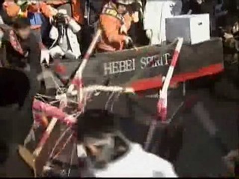 Miles de coreanos protestan para pedir indemnizaciones por los vertidos