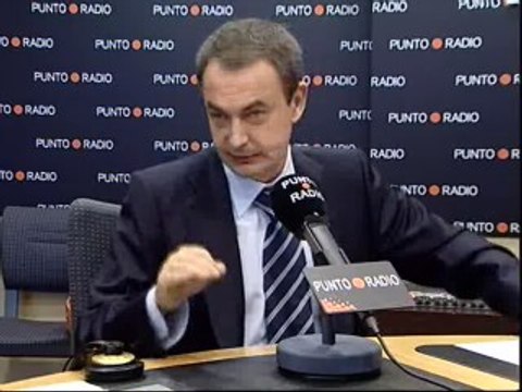 Zapatero reconoce la desaceleración económica, pero sin exagerar