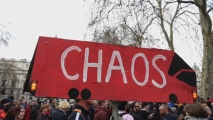 El Parlamento frustra por tercera vez el acuerdo del "brexit" de May