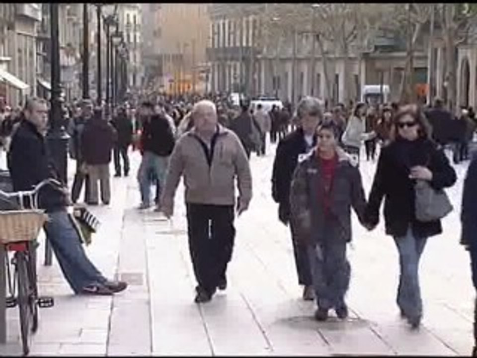 Los malos datos económicos hunden la confianza del consumidor español