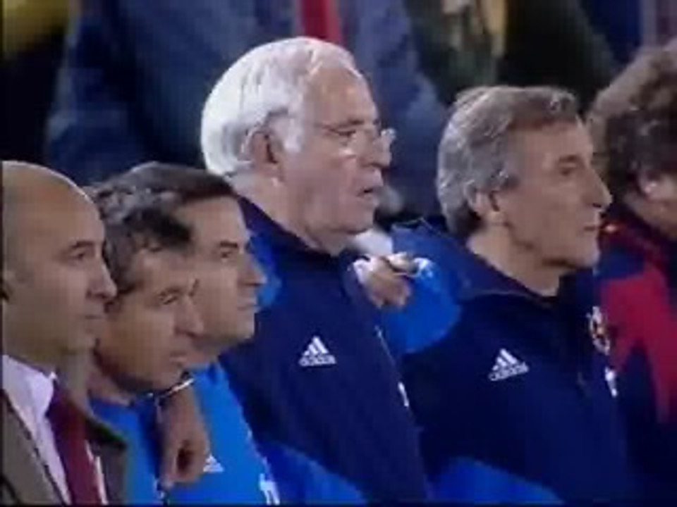 Algunos deportistas ya se atreven con la nueva letra del himno
