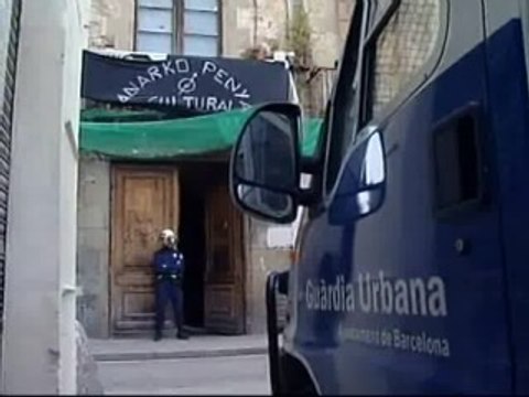 Juicio a tres okupas por dejar vegetal a un agente en un enfrentamiento