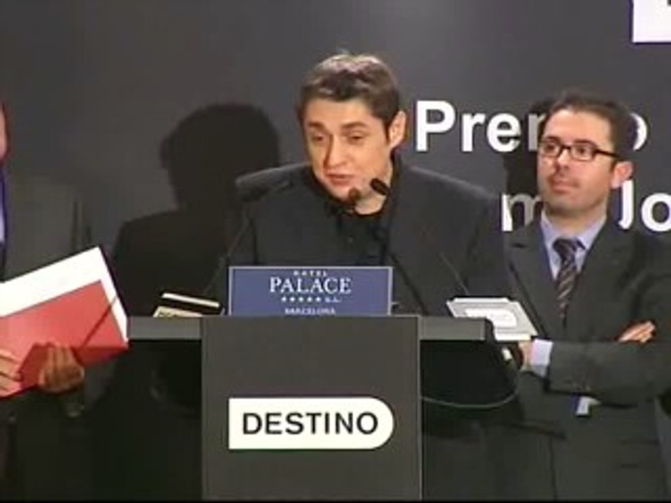 Francisco Casavella, Premio Nadal con "Lo que sé de los vampiros"