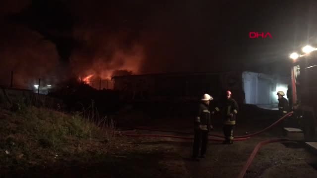 Kocaeli - Gebze'de Kapı ve Palet İmalathanesinde Yangın